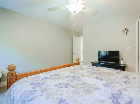 42 Shining Rock Dr, Northbridge MA 01534