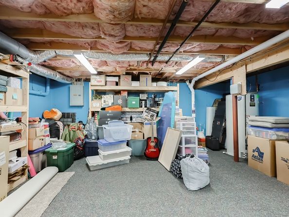 42 Shining Rock Dr, Northbridge MA 01534