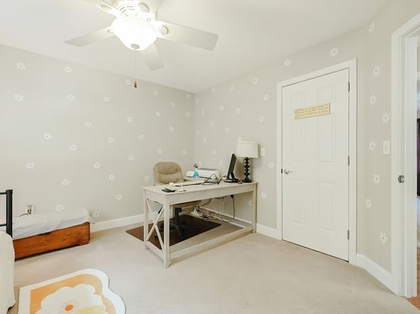 42 Shining Rock Dr, Northbridge MA 01534