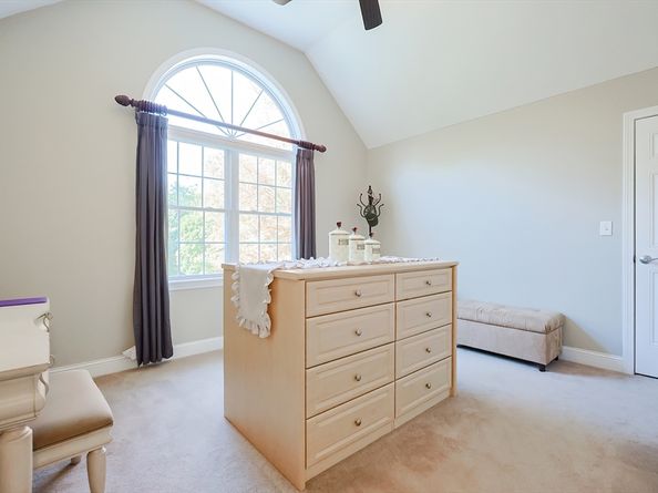 42 Shining Rock Dr, Northbridge MA 01534