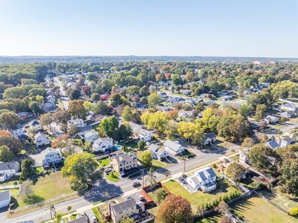 20 Oak Street, Stoneham MA 02180