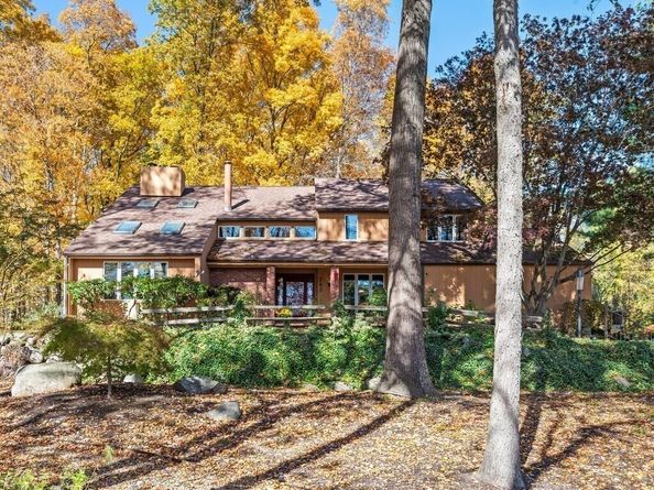 243 Spring Street, Shrewsbury MA 01545