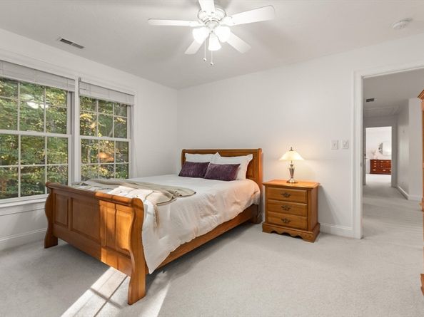 1 Lawton Ave, Westford MA 01886