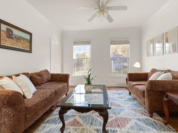 1 Lawton Ave, Westford MA 01886