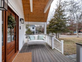 8 Pine St, Mattapoisett MA 02739