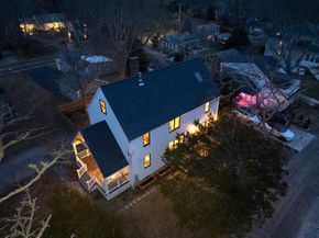 8 Pine St, Mattapoisett MA 02739