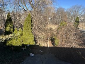 48 Burnett St, Melrose MA 02176