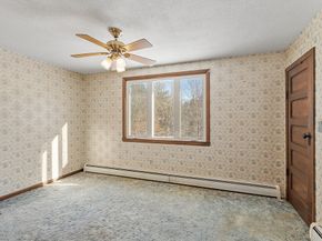 318 Lovewell St, Gardner MA 01440