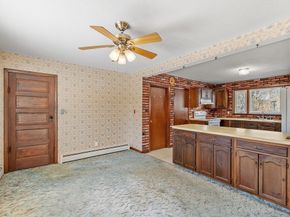 318 Lovewell St, Gardner MA 01440