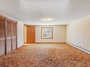 318 Lovewell St, Gardner MA 01440