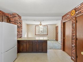 318 Lovewell St, Gardner MA 01440