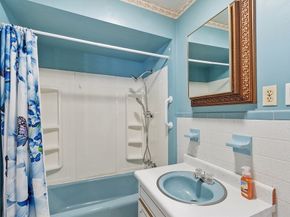 318 Lovewell St, Gardner MA 01440