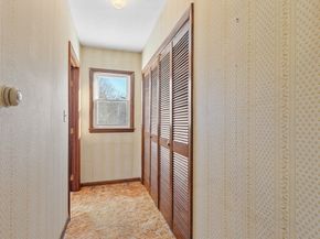 318 Lovewell St, Gardner MA 01440