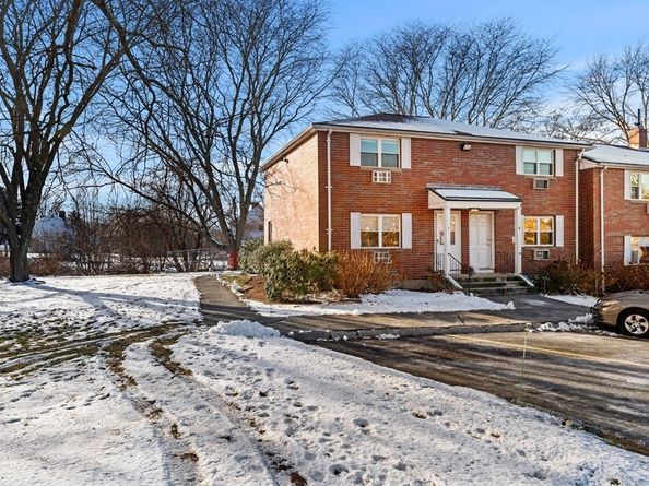 2 Kingston St 2, North Andover MA 01845