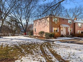 2 Kingston St 2, North Andover MA 01845