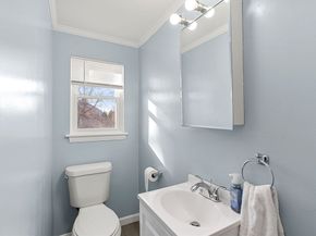 2 Kingston St 2, North Andover MA 01845