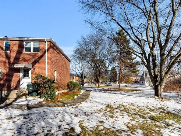 2 Kingston St 2, North Andover MA 01845