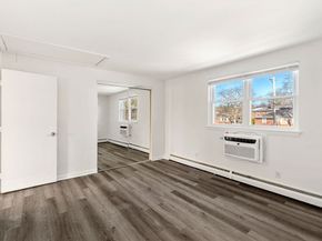 2 Kingston St 2, North Andover MA 01845