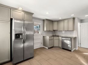 2 Kingston St 2, North Andover MA 01845