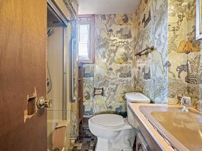 11 Hutchins Cir, Lynnfield MA 01940