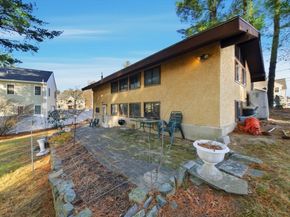 11 Hutchins Cir, Lynnfield MA 01940