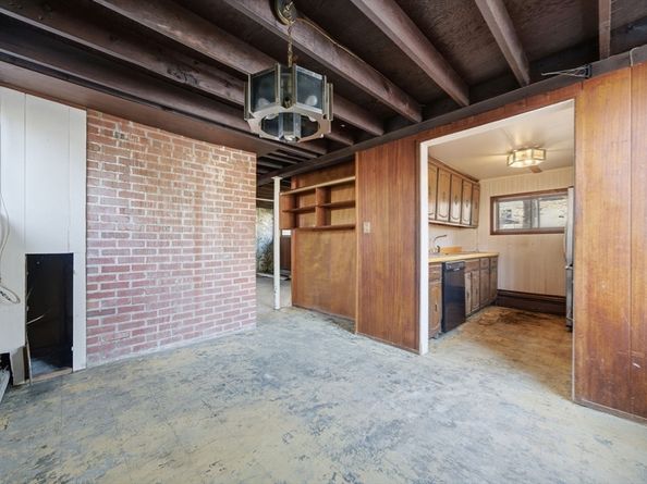 11 Hutchins Cir, Lynnfield MA 01940