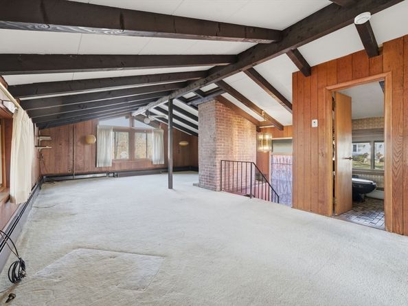 11 Hutchins Cir, Lynnfield MA 01940