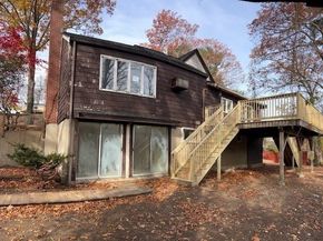 10 Oak Rd, Middleton MA 01949
