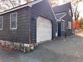 10 Oak Rd, Middleton MA 01949