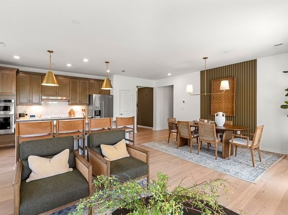 320 Martins Landing 406, North Reading MA 01864