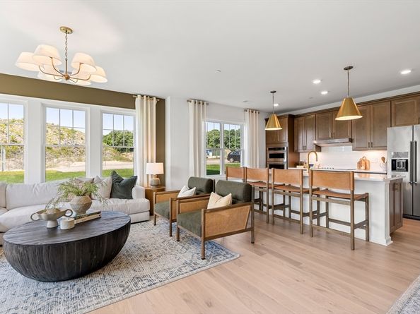 320 Martins Landing 406, North Reading MA 01864