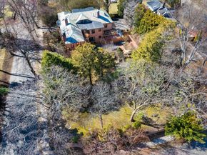 39 Worthington Rd, Brookline MA 02446