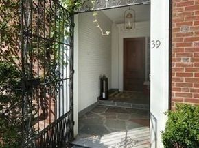 39 Worthington Rd, Brookline MA 02446