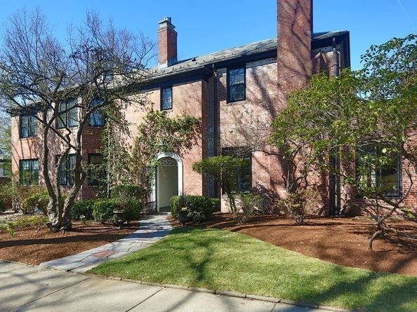 39 Worthington Rd, Brookline MA 02446