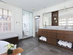 39 Worthington Rd, Brookline MA 02446
