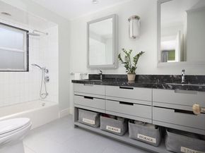 39 Worthington Rd, Brookline MA 02446