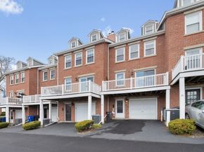 18 Breakwater Drive 18, Chelsea MA 02150
