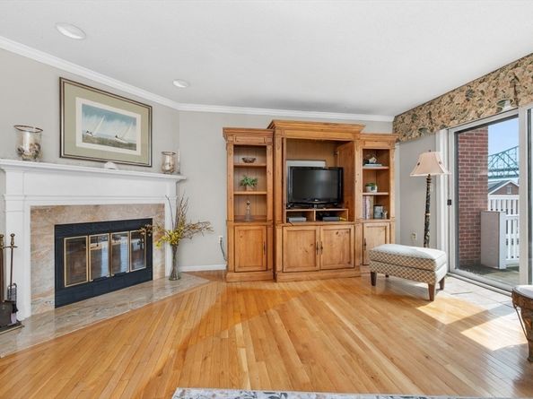 18 Breakwater Drive 18, Chelsea MA 02150
