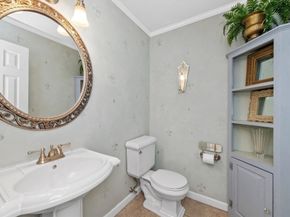 18 Breakwater Drive 18, Chelsea MA 02150