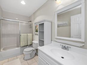18 Breakwater Drive 18, Chelsea MA 02150