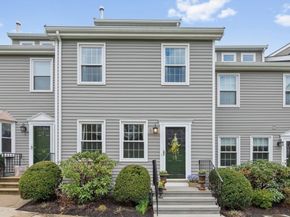 18 Breakwater Drive 18, Chelsea MA 02150