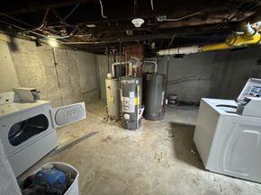 113 Spruce St, Leominster MA 01453