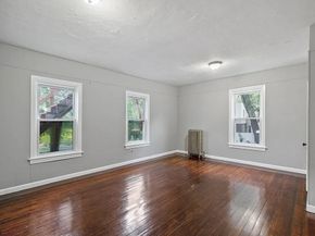 113 Spruce St, Leominster MA 01453