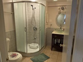 12 Inis Cir, Newton MA 02465