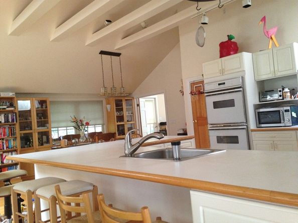12 Inis Cir, Newton MA 02465