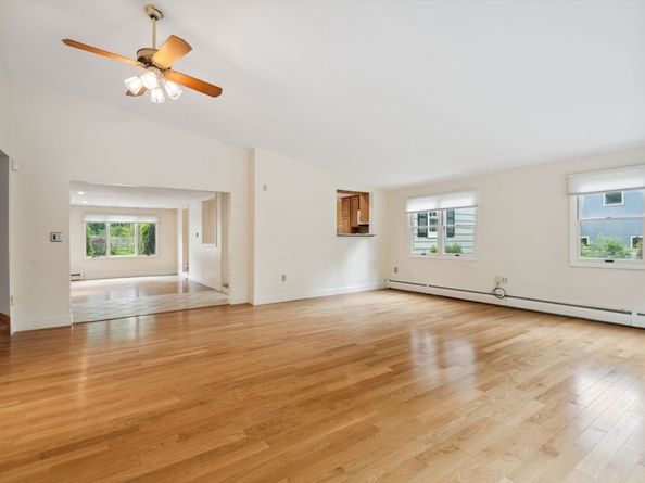 103 Central St, Newbury MA 01922