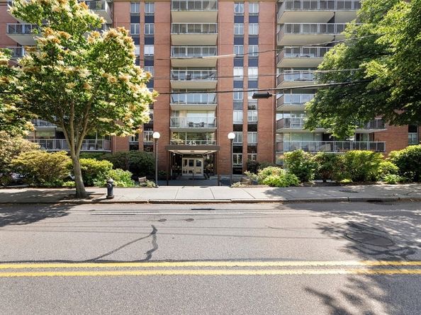 45 Longwood Avenue 212, Brookline MA 02446