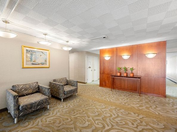 45 Longwood Avenue 212, Brookline MA 02446