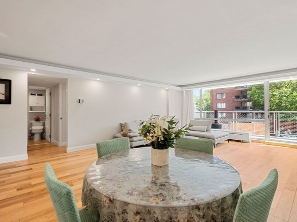 45 Longwood Avenue 212, Brookline MA 02446