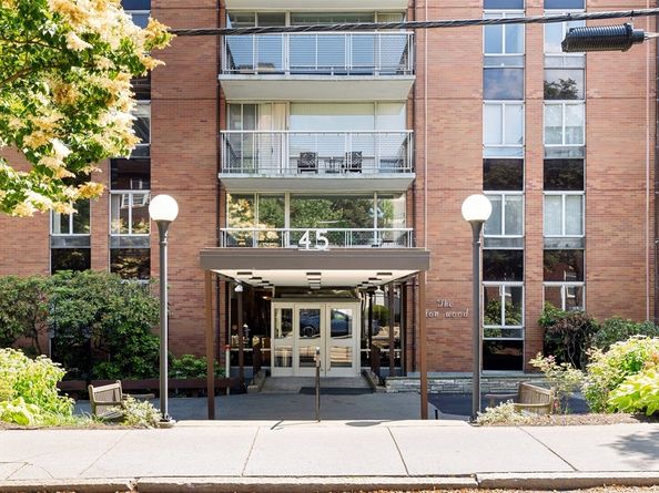 45 Longwood Avenue 212, Brookline MA 02446
